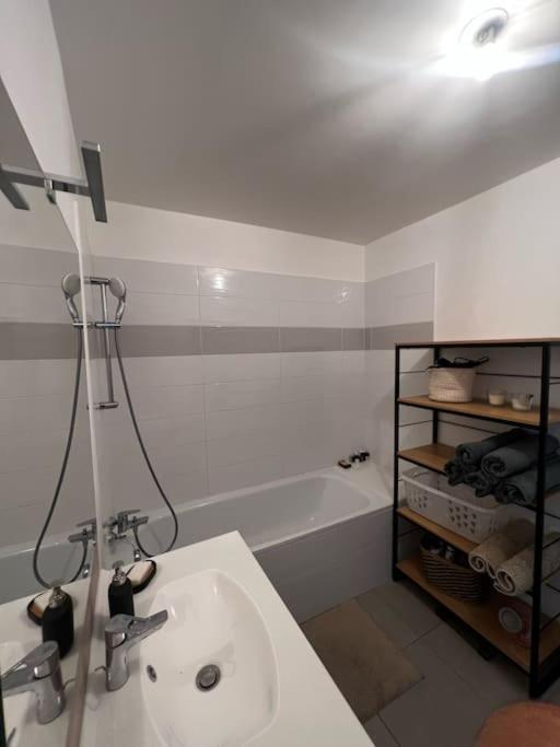 Apartament T3 Cosy, Neuf Et Ensoleille Marsylia Zewnętrze zdjęcie